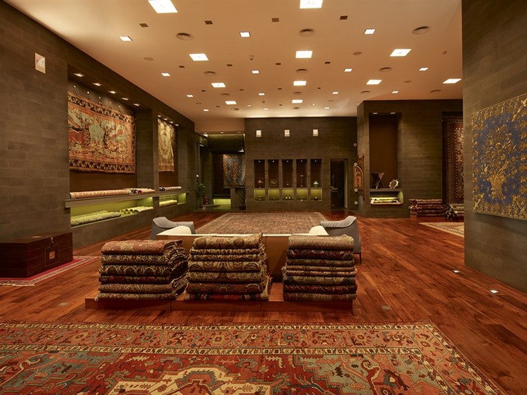 Hadi Maktabi Gallery – veritable treasure chest of rare carpets, antiques and art works opens in Beirut 